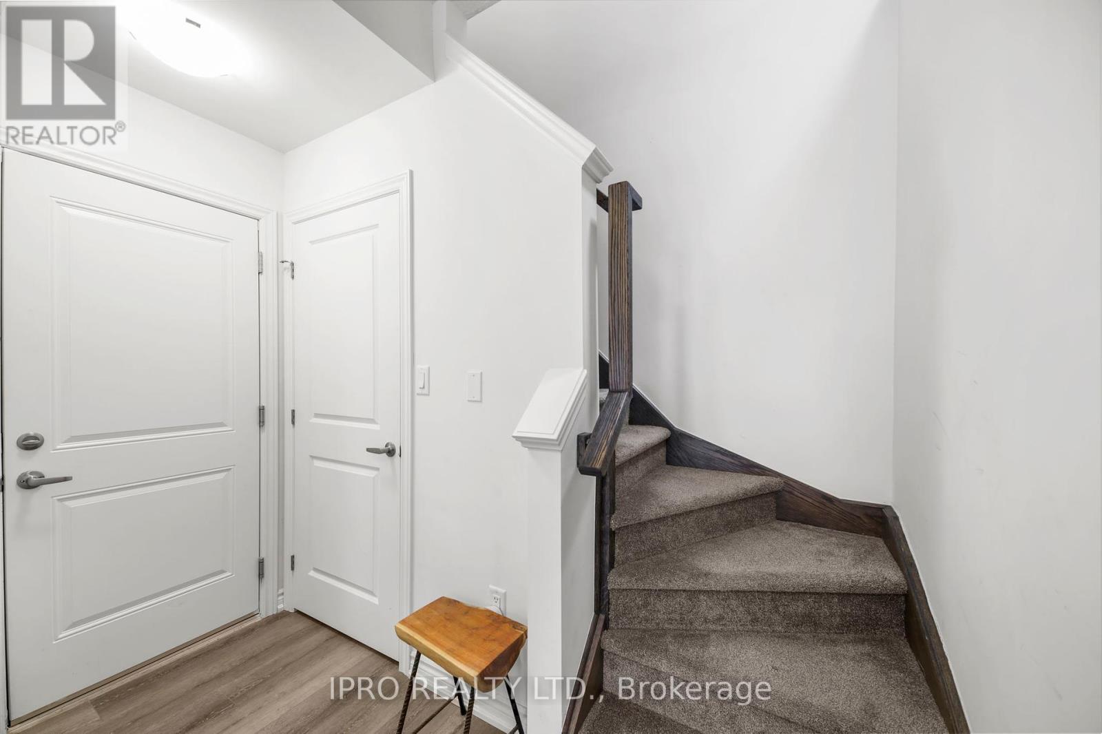 












123 - 61 SOHO STREET

,
Hamilton (Stoney Creek Mountain),




Ontario
L8J0M6

