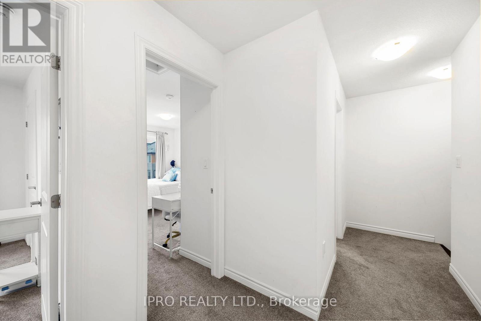 












123 - 61 SOHO STREET

,
Hamilton (Stoney Creek Mountain),




Ontario
L8J0M6

