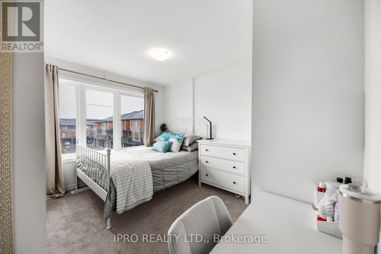 












123 - 61 SOHO STREET

,
Hamilton (Stoney Creek Mountain),




Ontario
L8J0M6

