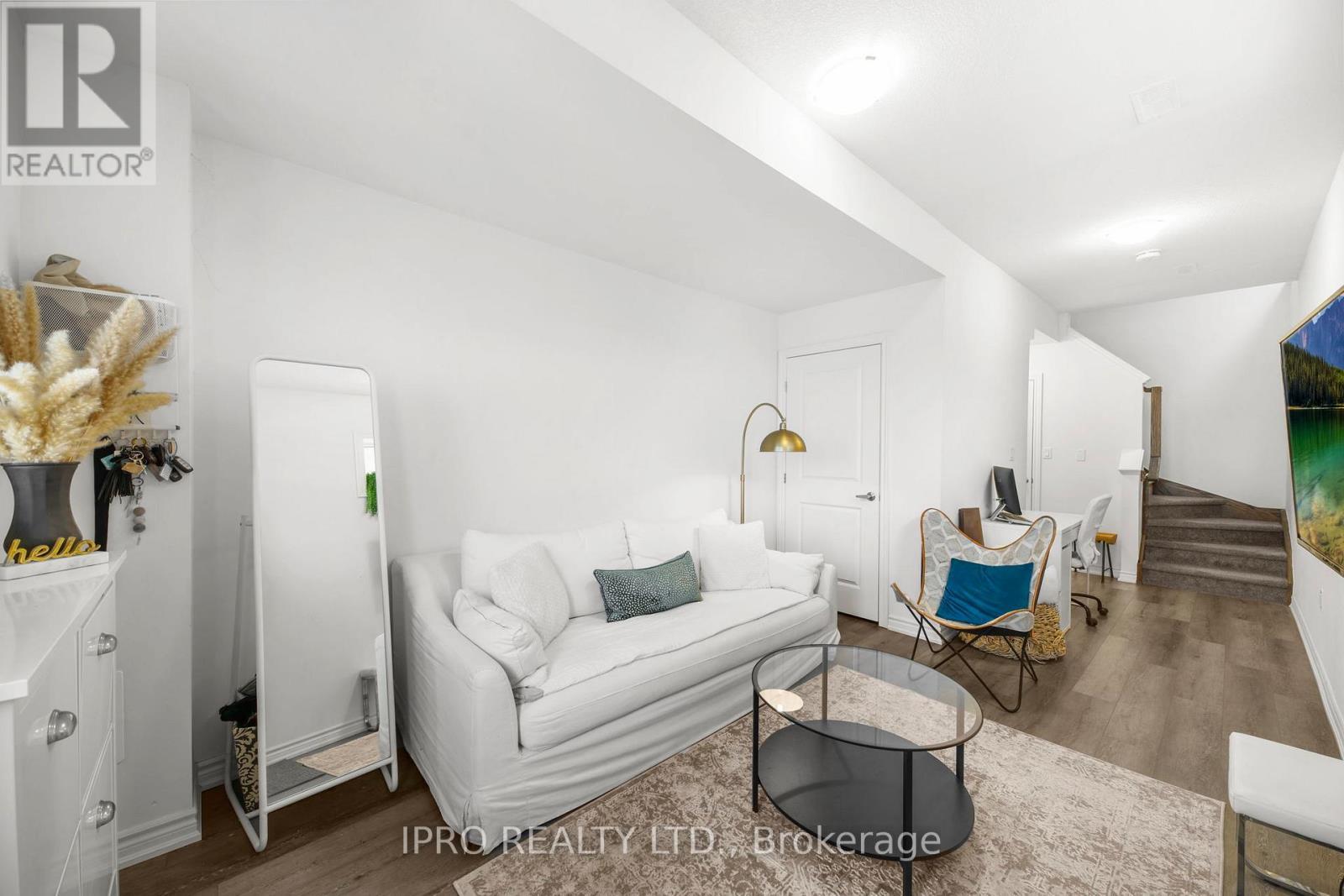 












123 - 61 SOHO STREET

,
Hamilton (Stoney Creek Mountain),




Ontario
L8J0M6

