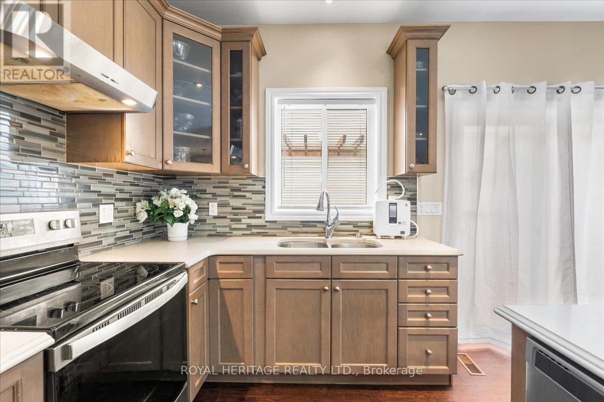 












16 CYPRESS DRIVE

,
Belleville (Thurlow Ward),




Ontario
K8N0J6

