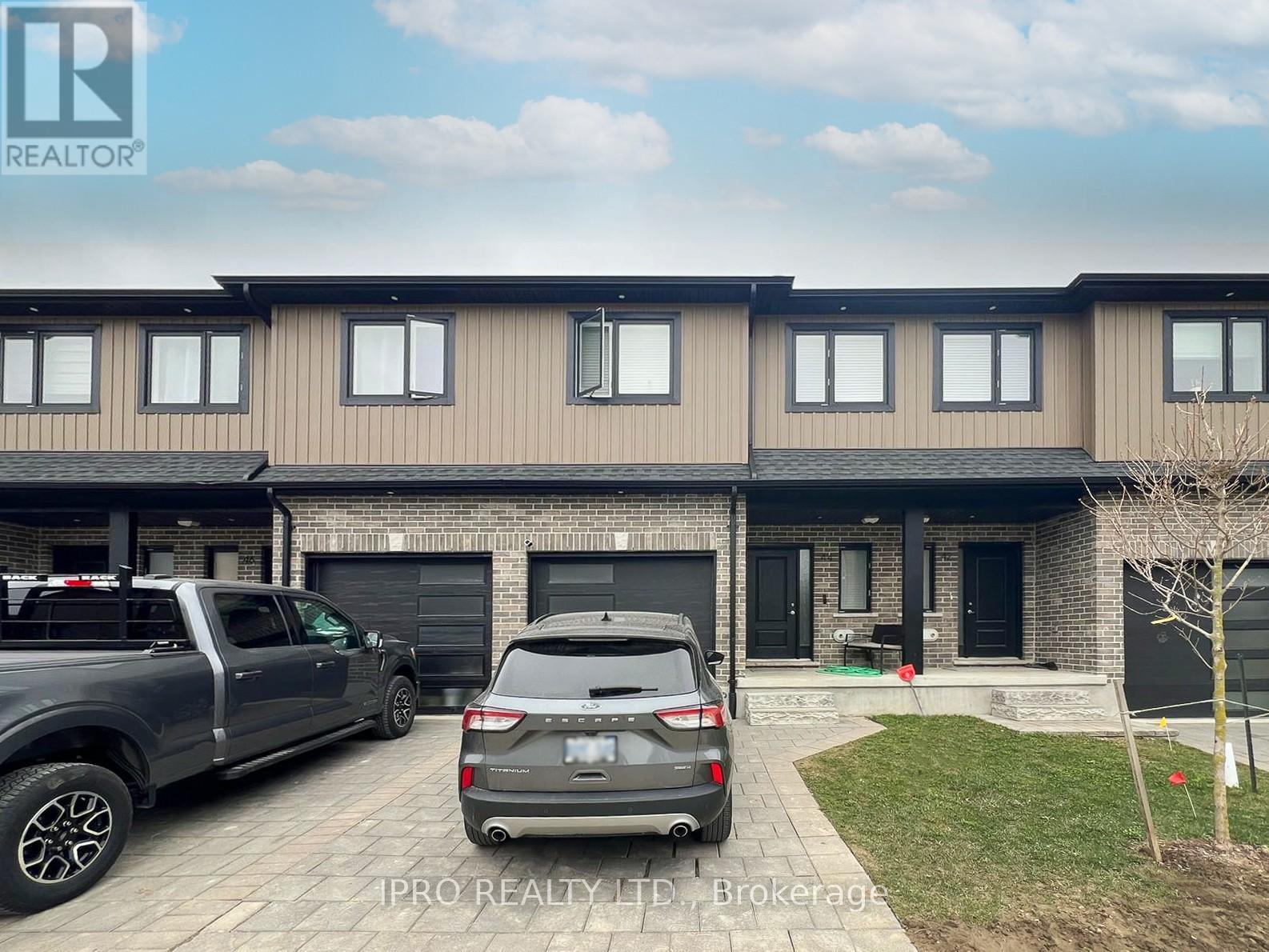 












44 - 811 SARNIA ROAD

,
London North (North M),




Ontario
N6H0K3

