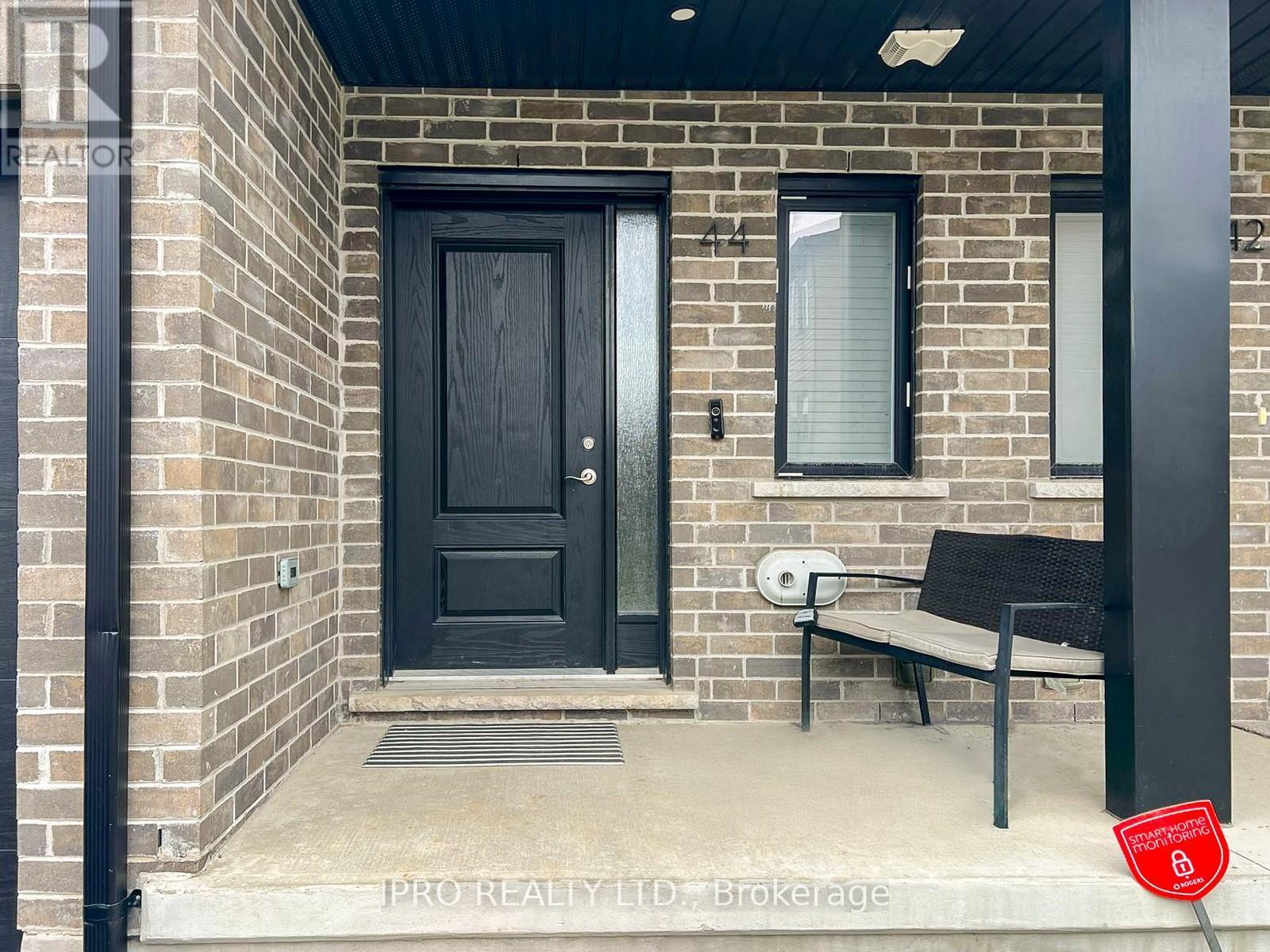 












44 - 811 SARNIA ROAD

,
London North (North M),




Ontario
N6H0K3

