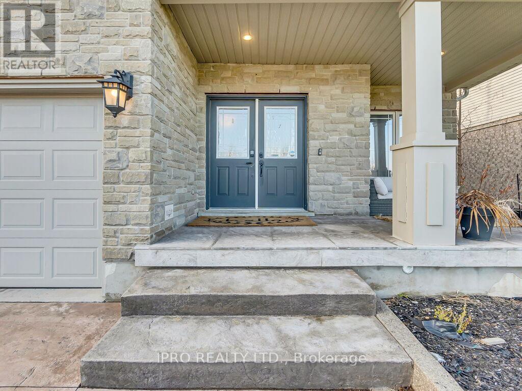 












18 TOVELL DRIVE

,
Guelph (Willow West/Sugarbush/West Acres),




Ontario
N1K1Z6

