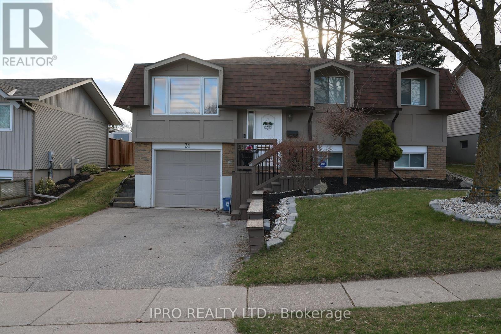 












31 STIRLING MACGREGOR DRIVE

,
Cambridge,




Ontario
N1S4N4

