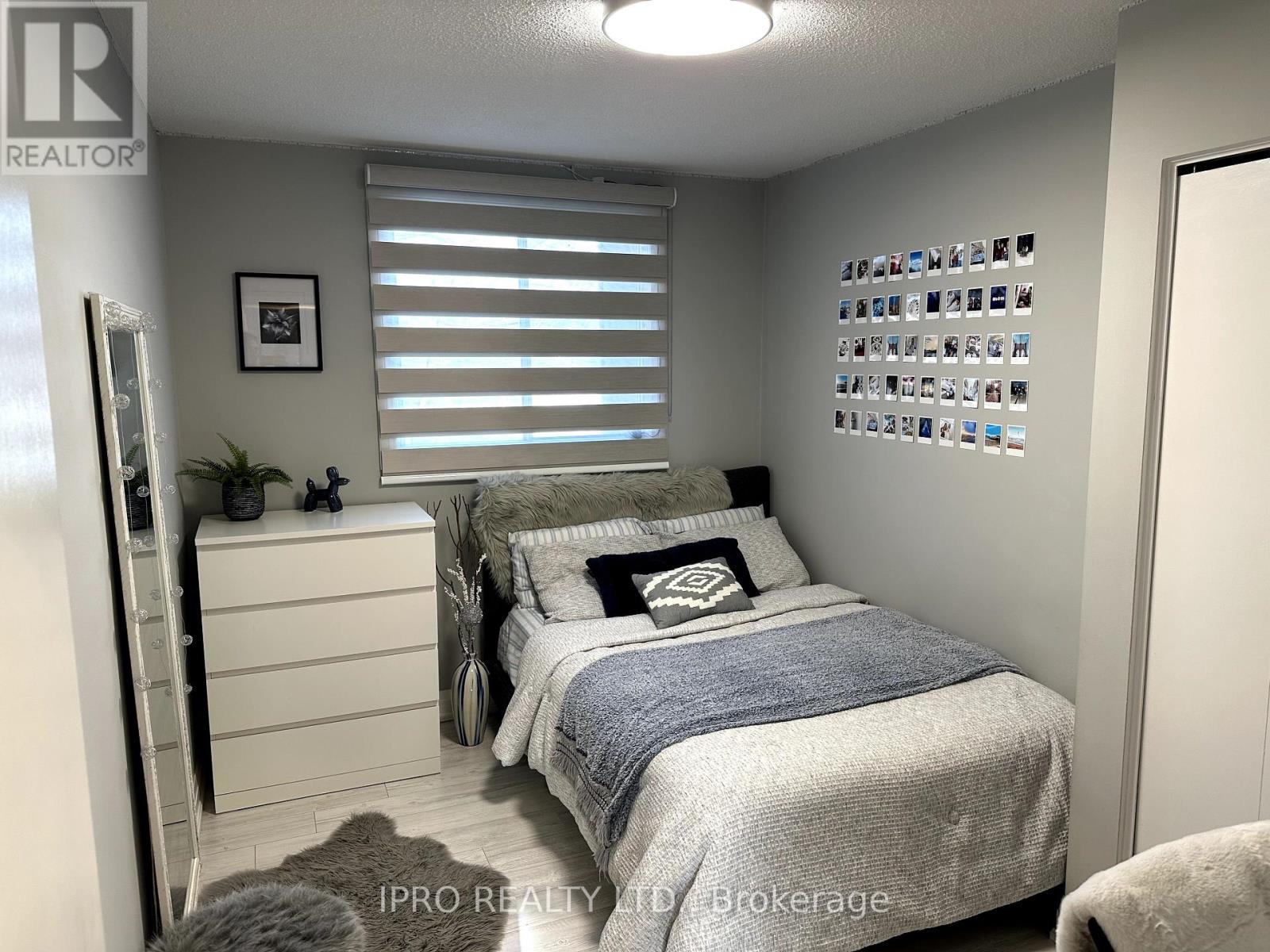 












31 STIRLING MACGREGOR DRIVE

,
Cambridge,




Ontario
N1S4N4

