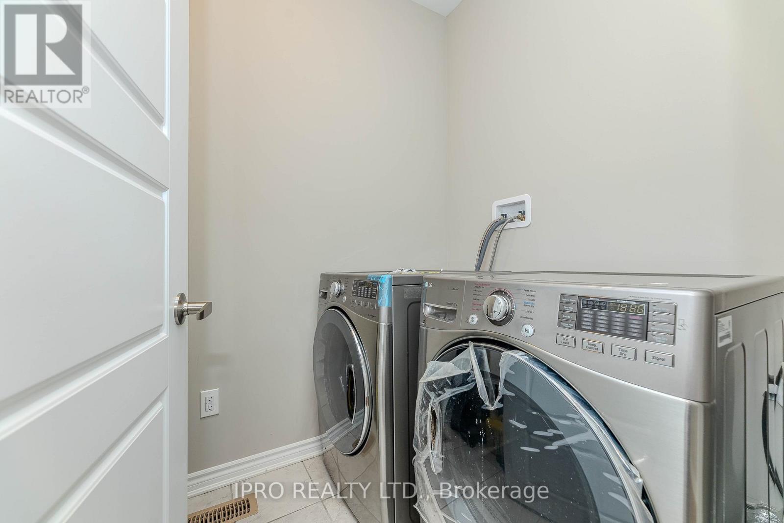 












296 RIDGE ROAD

,
Cambridge,




Ontario
N3E0B9

