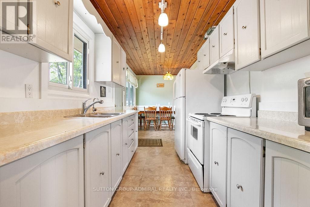 












116 MYSTIC POINT ROAD

,
Trent Lakes,




Ontario
K0L1J0

