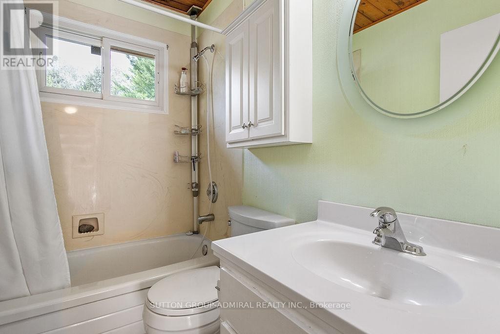 












116 MYSTIC POINT ROAD

,
Trent Lakes,




Ontario
K0L1J0

