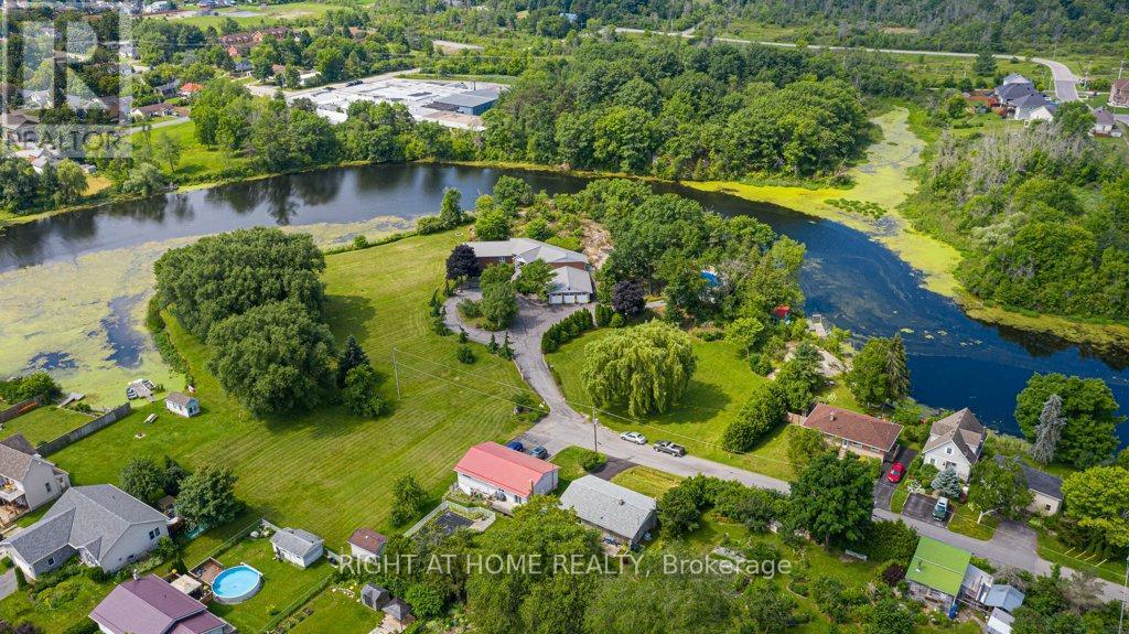 












550 QUEEN STREET E

,
Gananoque,




Ontario
K7G2B1

