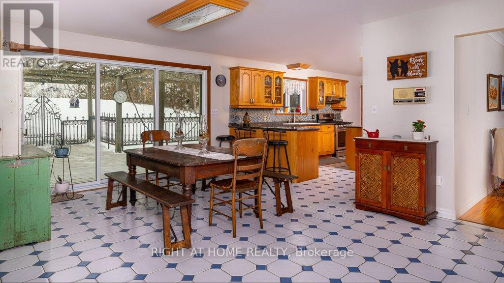 












550 QUEEN STREET E

,
Gananoque,




Ontario
K7G2B1

