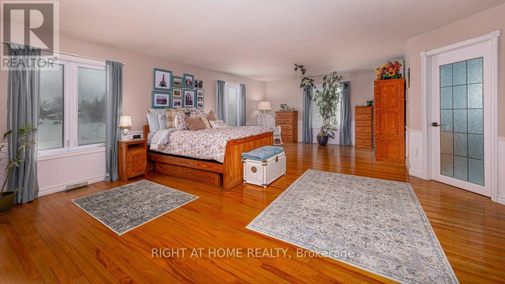












550 QUEEN STREET E

,
Gananoque,




Ontario
K7G2B1

