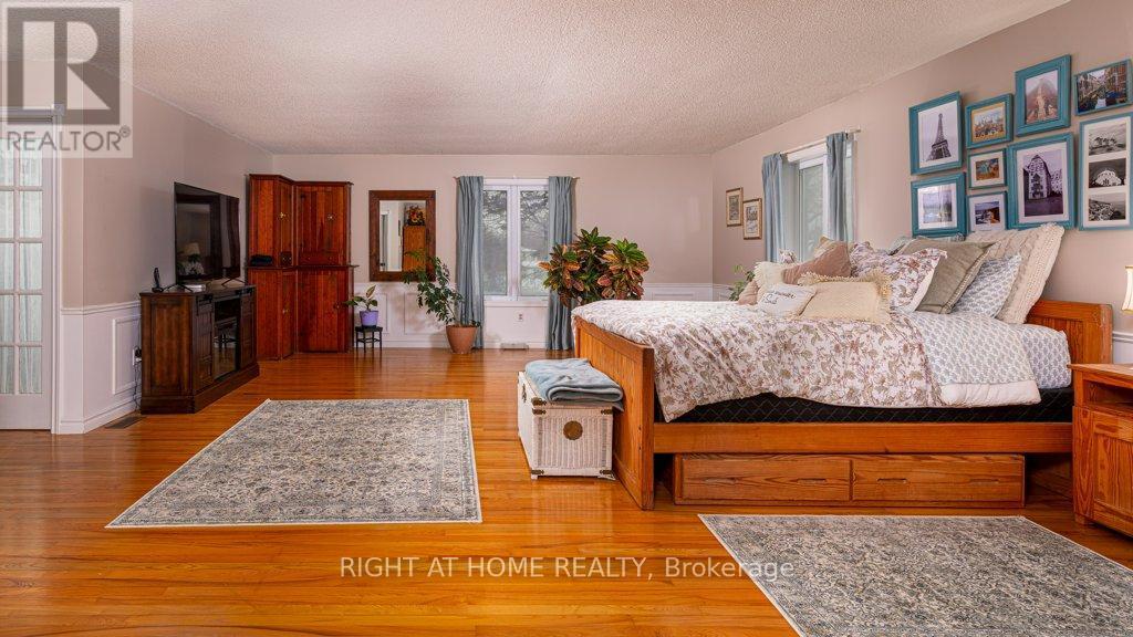 












550 QUEEN STREET E

,
Gananoque,




Ontario
K7G2B1


