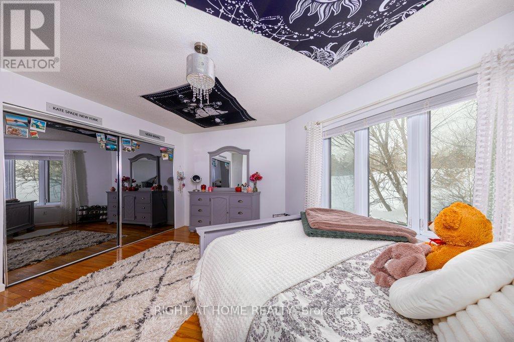 












550 QUEEN STREET E

,
Gananoque,




Ontario
K7G2B1

