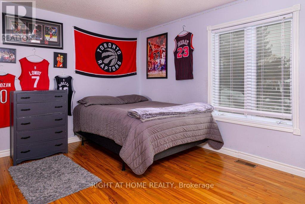 












550 QUEEN STREET E

,
Gananoque,




Ontario
K7G2B1

