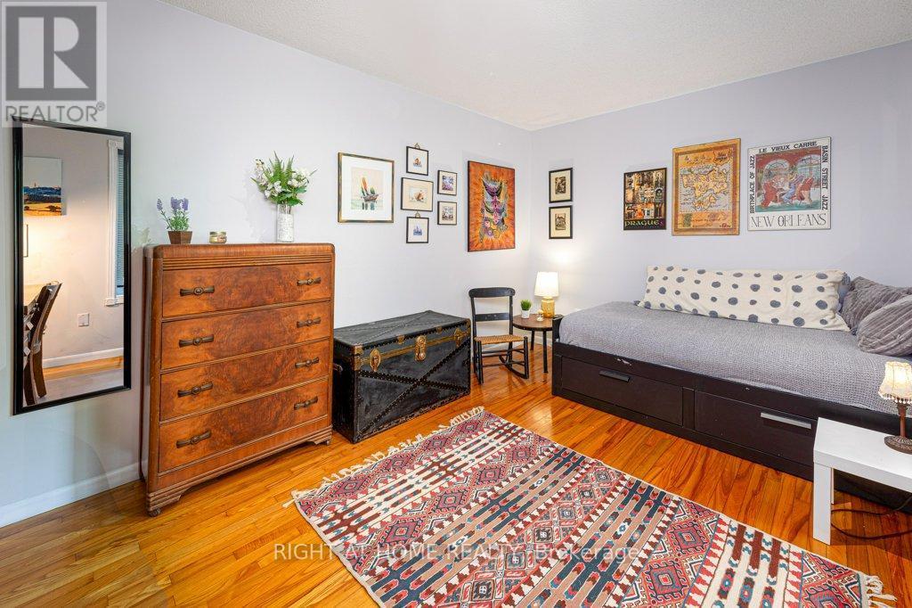 












550 QUEEN STREET E

,
Gananoque,




Ontario
K7G2B1


