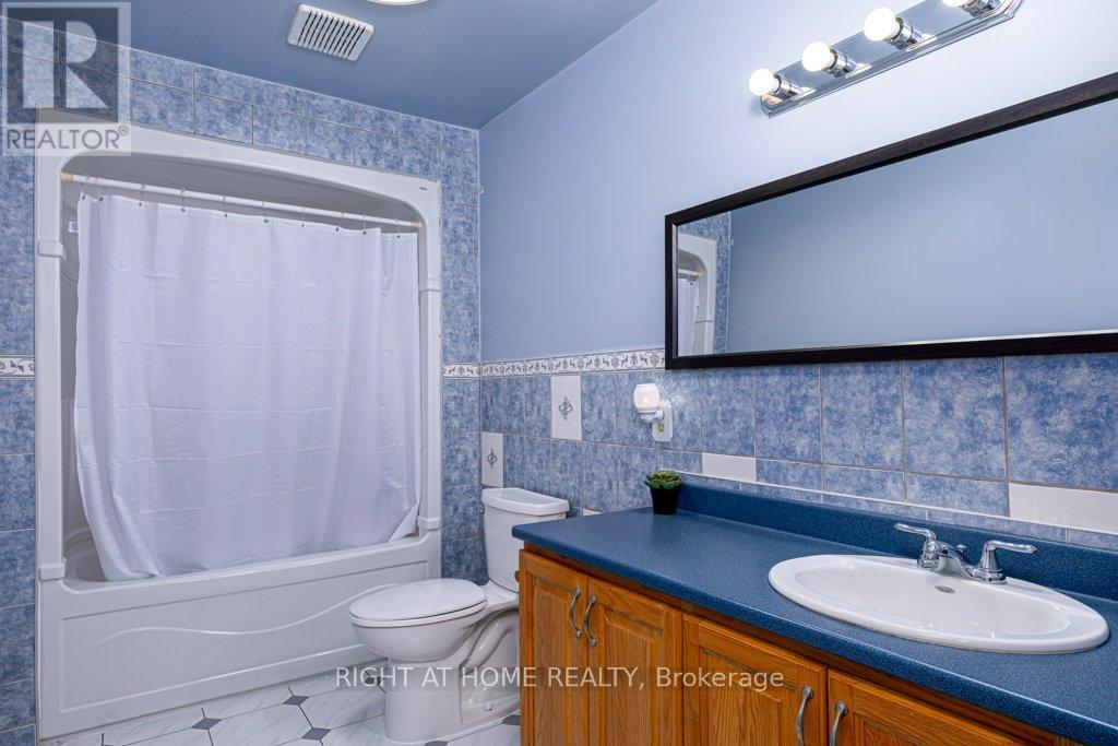 












550 QUEEN STREET E

,
Gananoque,




Ontario
K7G2B1

