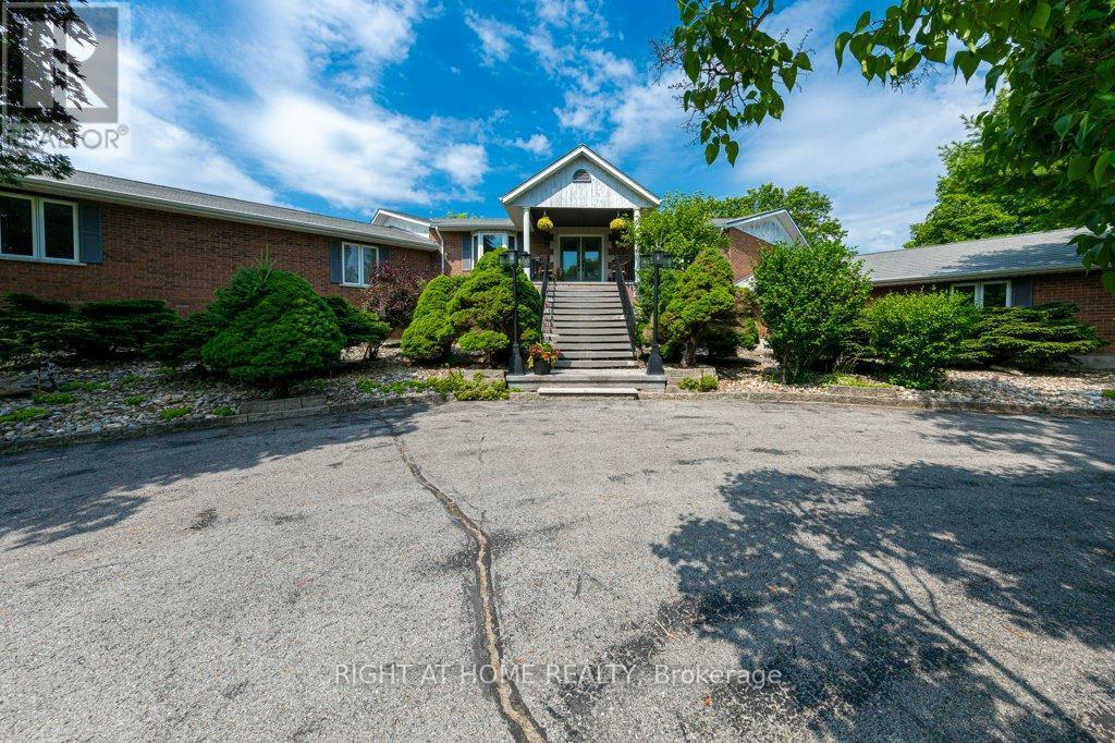 












550 QUEEN STREET E

,
Gananoque,




Ontario
K7G2B1


