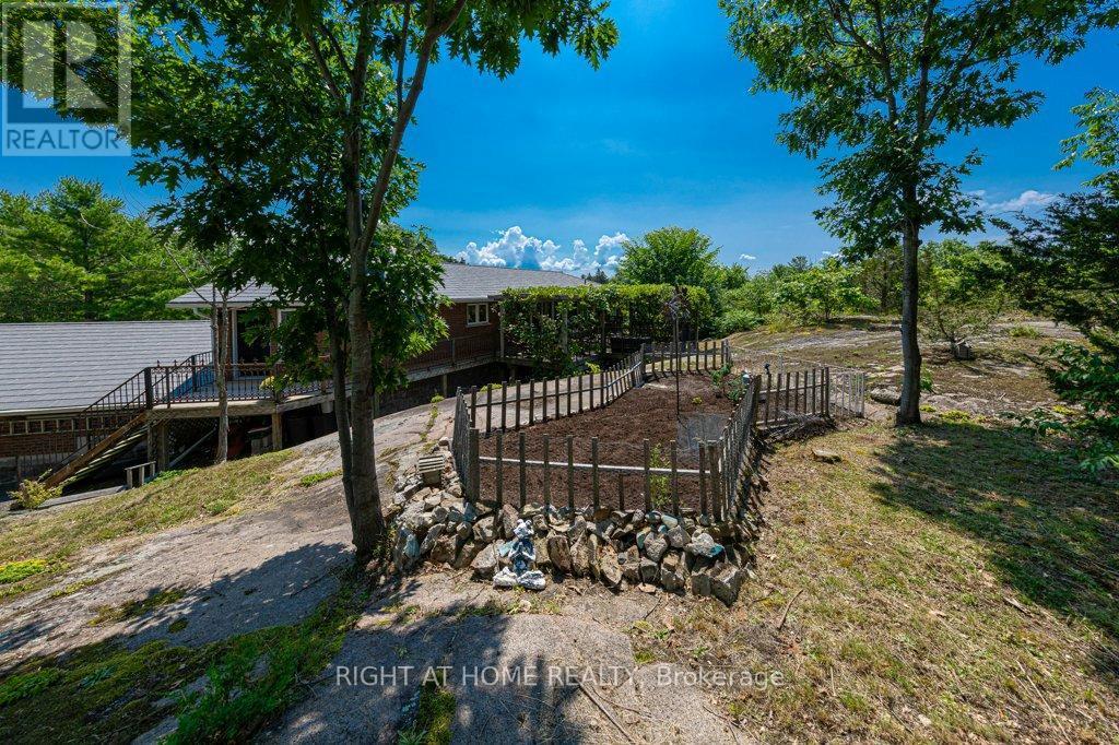 












550 QUEEN STREET E

,
Gananoque,




Ontario
K7G2B1


