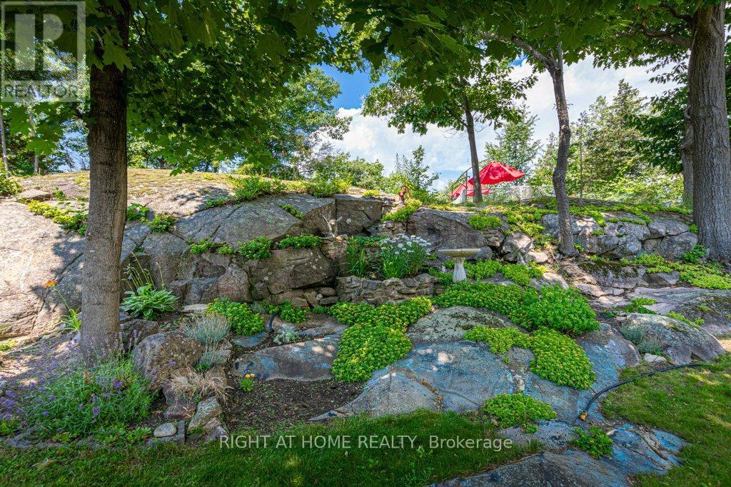 












550 QUEEN STREET E

,
Gananoque,




Ontario
K7G2B1

