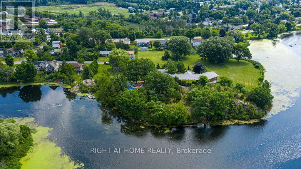 












550 QUEEN STREET E

,
Gananoque,




Ontario
K7G2B1

