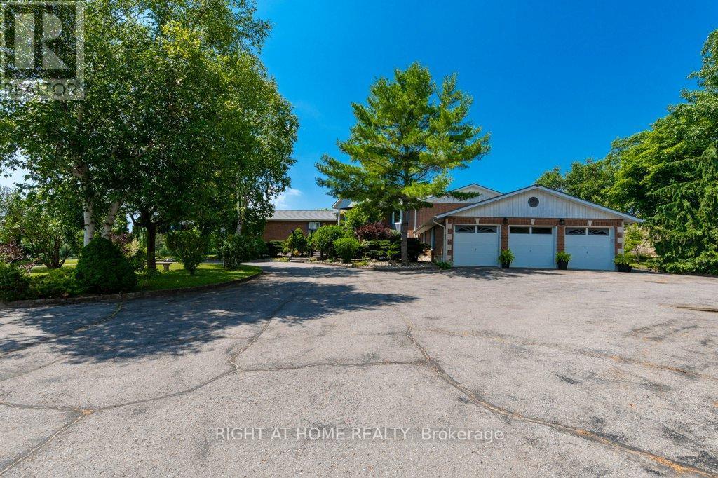 












550 QUEEN STREET E

,
Gananoque,




Ontario
K7G2B1

