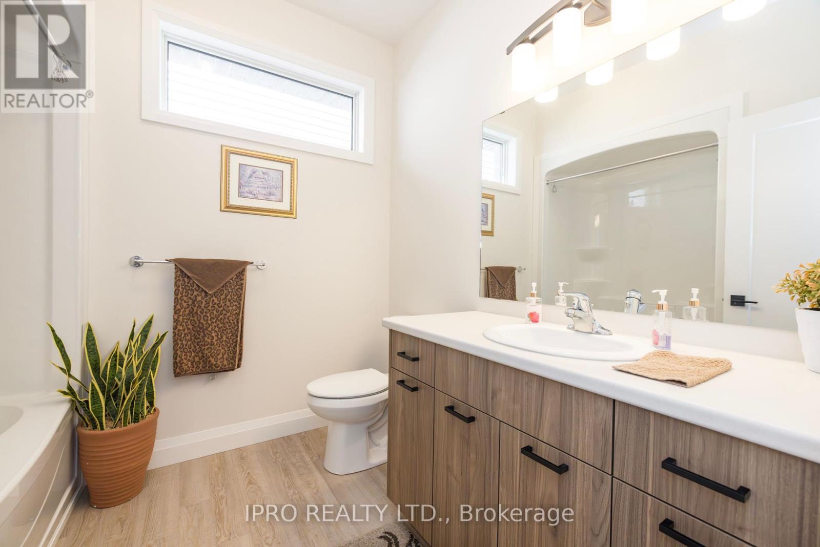 












23 MARTIN STREET

,
Tillsonburg,




Ontario
N4G0K3


