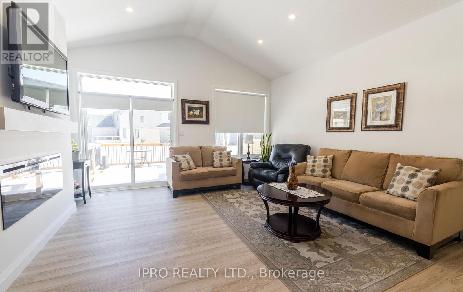 












23 MARTIN STREET

,
Tillsonburg,




Ontario
N4G0K3


