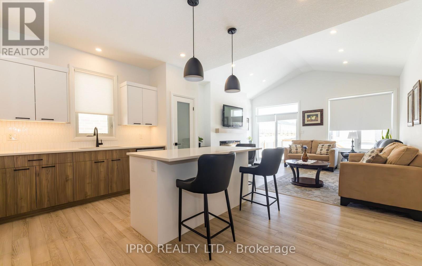 












23 MARTIN STREET

,
Tillsonburg,




Ontario
N4G0K3

