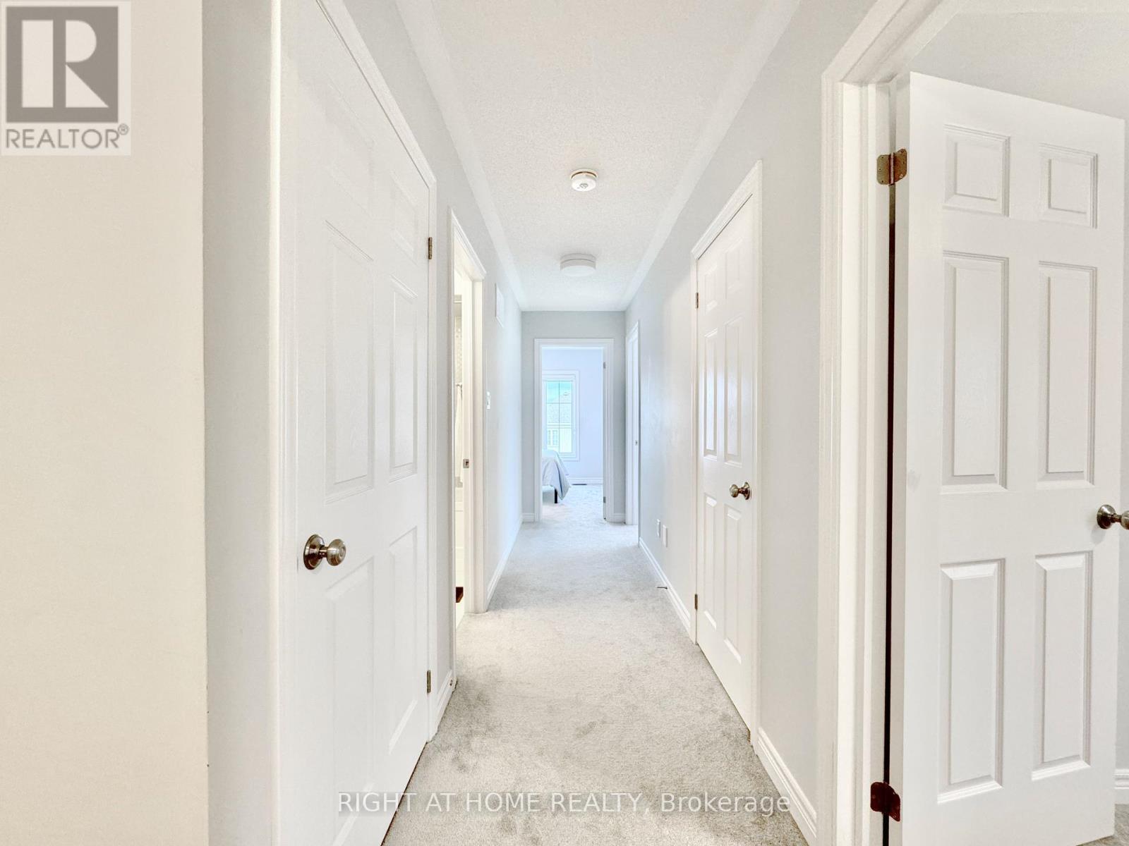 












39 - 113 HARTLEY AVENUE

,
Brant (Paris),




Ontario
N3L0K8

