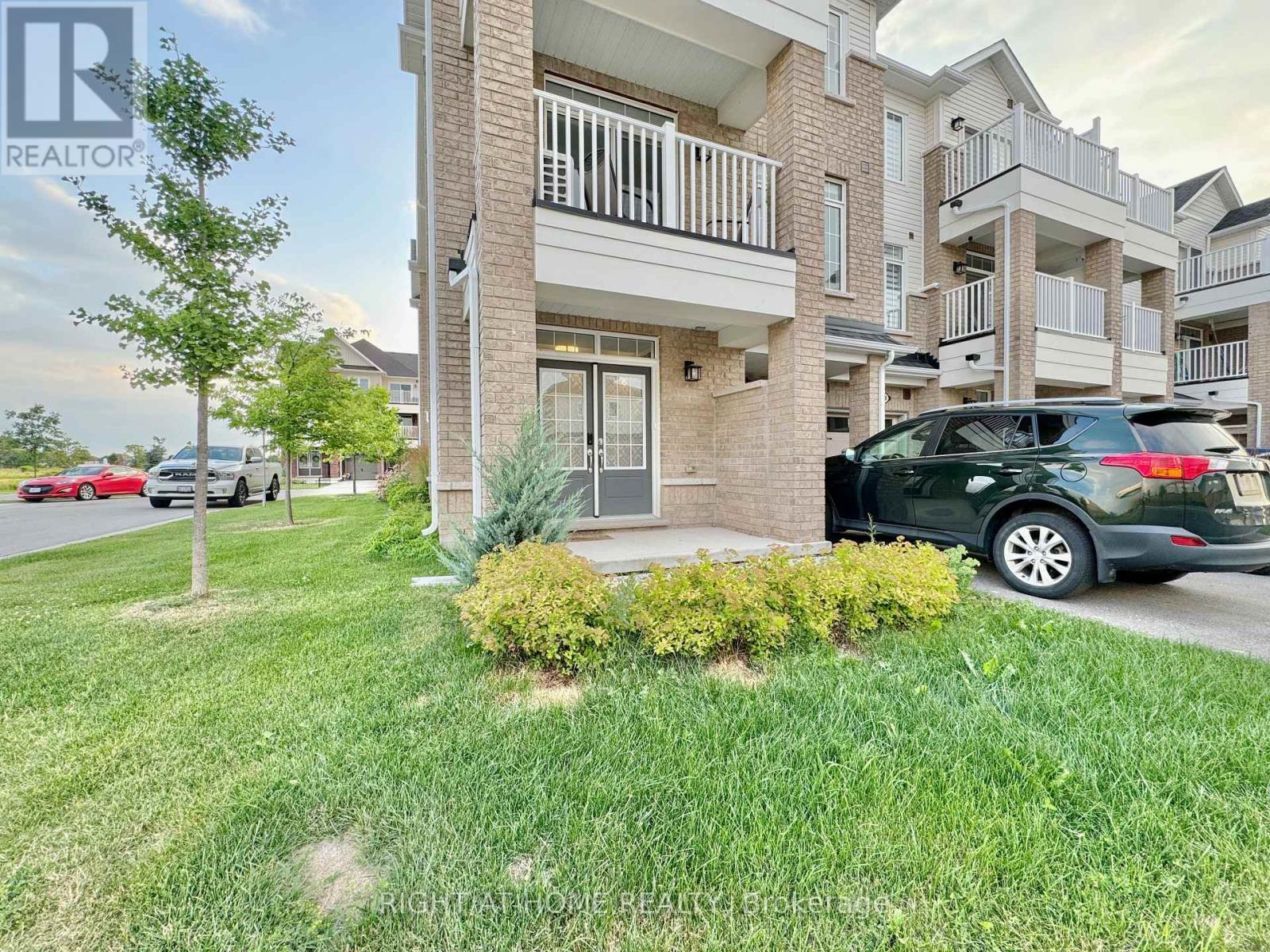 












39 - 113 HARTLEY AVENUE

,
Brant (Paris),




Ontario
N3L0K8

