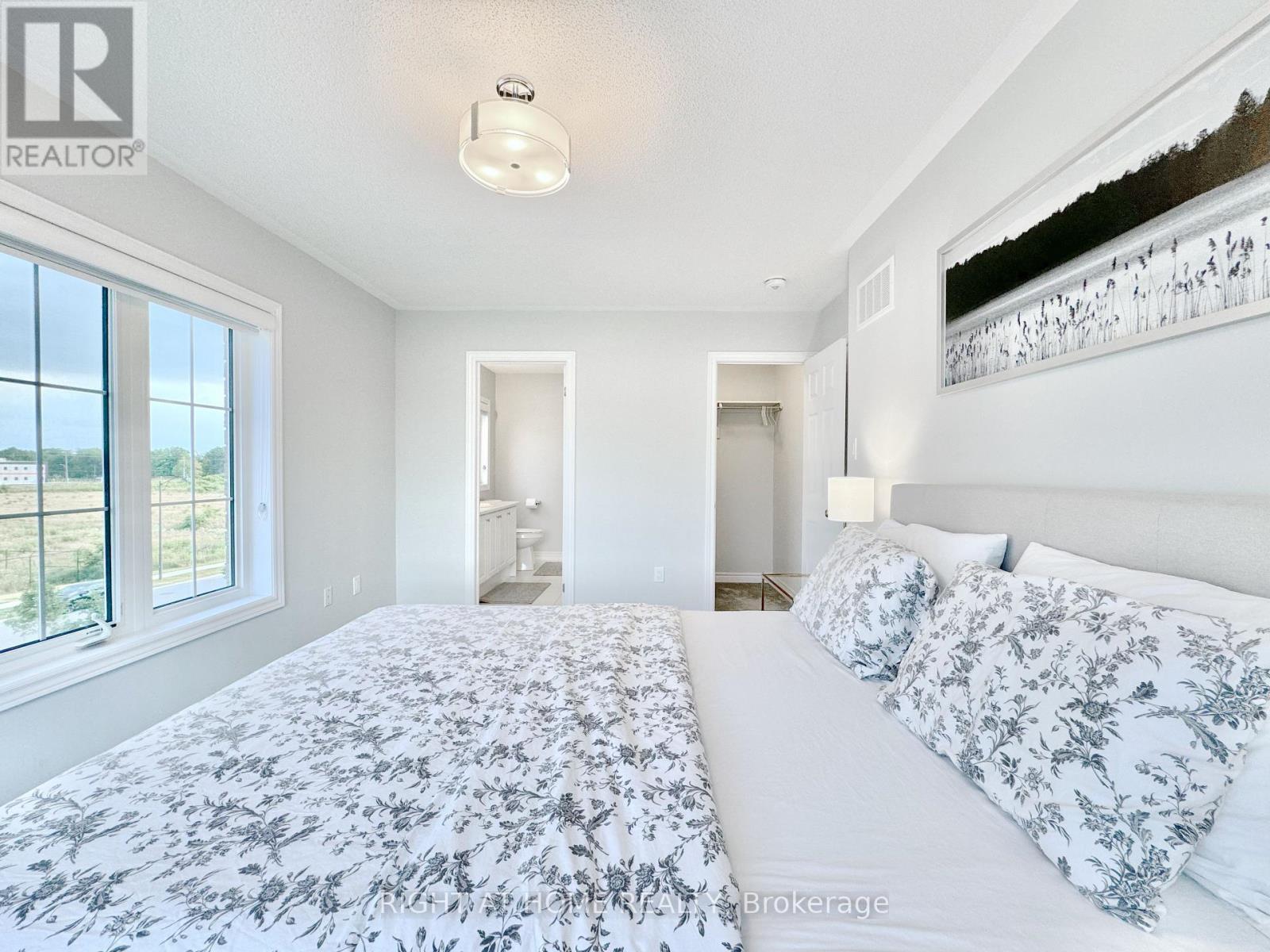 












39 - 113 HARTLEY AVENUE

,
Brant (Paris),




Ontario
N3L0K8

