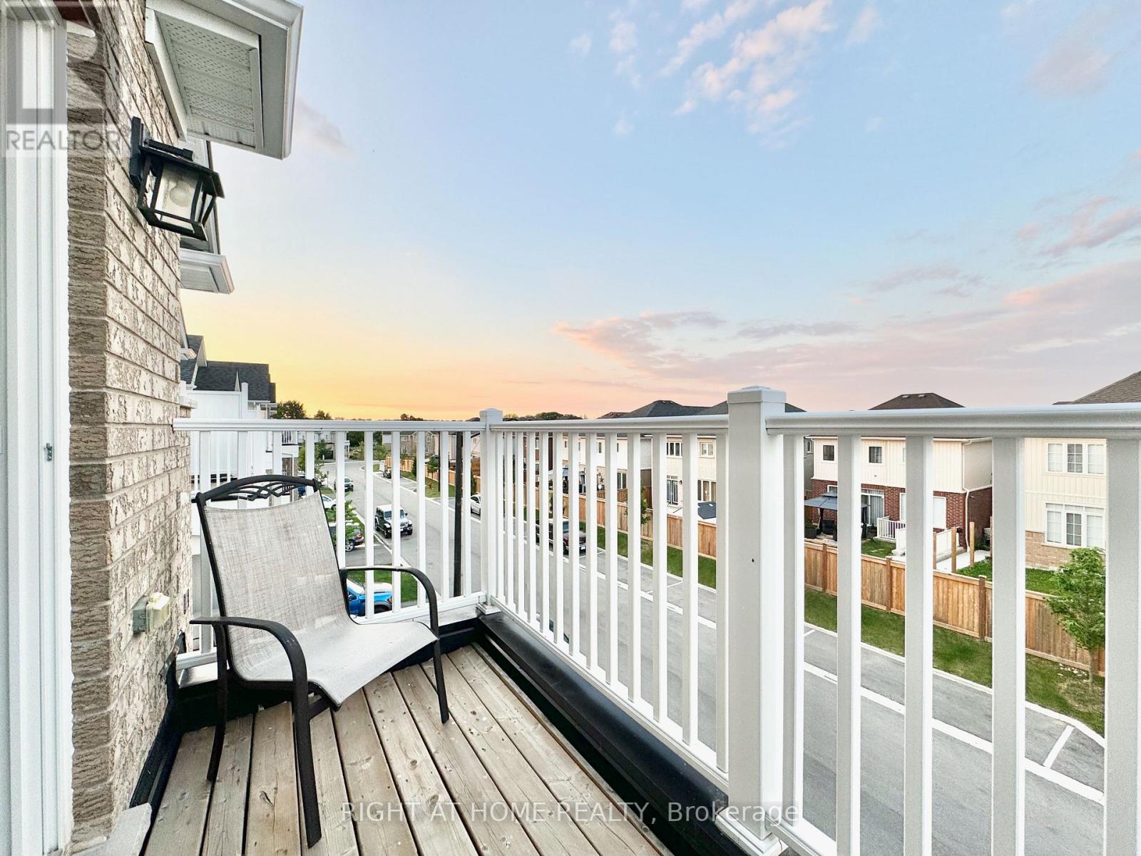 












39 - 113 HARTLEY AVENUE

,
Brant (Paris),




Ontario
N3L0K8

