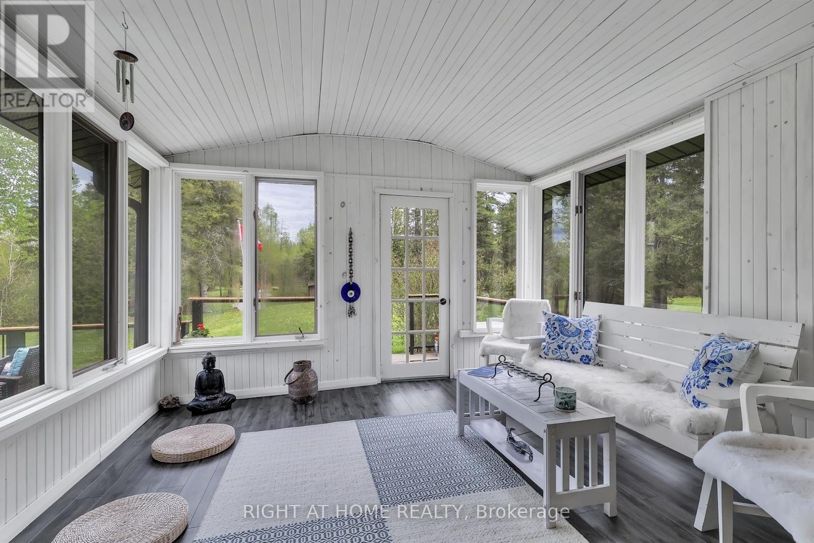 












119 STURGEON GLEN ROAD

,
Kawartha Lakes (Fenelon Falls),




Ontario
K0M1N0

