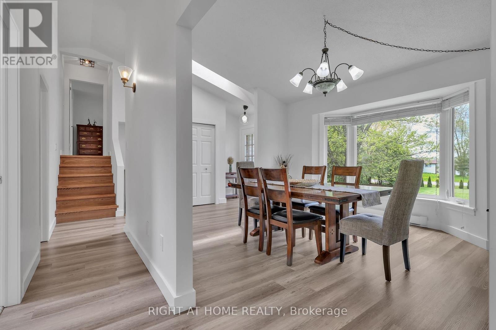 












119 STURGEON GLEN ROAD

,
Kawartha Lakes (Fenelon Falls),




Ontario
K0M1N0

