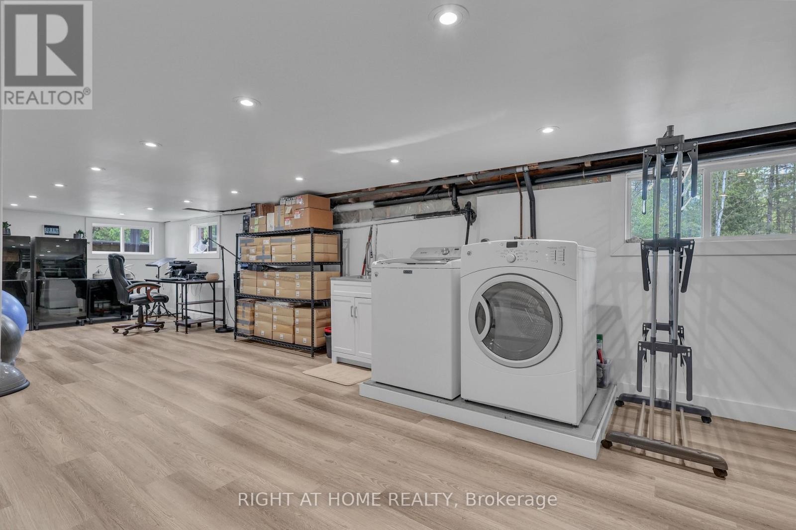 












119 STURGEON GLEN ROAD

,
Kawartha Lakes (Fenelon Falls),




Ontario
K0M1N0

