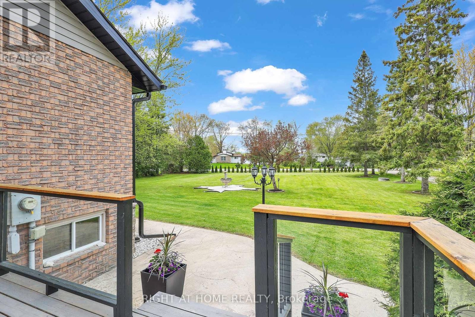 












119 STURGEON GLEN ROAD

,
Kawartha Lakes (Fenelon Falls),




Ontario
K0M1N0

