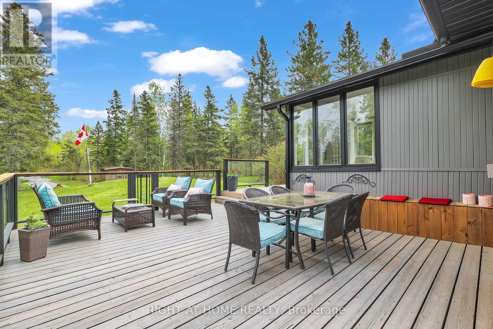












119 STURGEON GLEN ROAD

,
Kawartha Lakes (Fenelon Falls),




Ontario
K0M1N0

