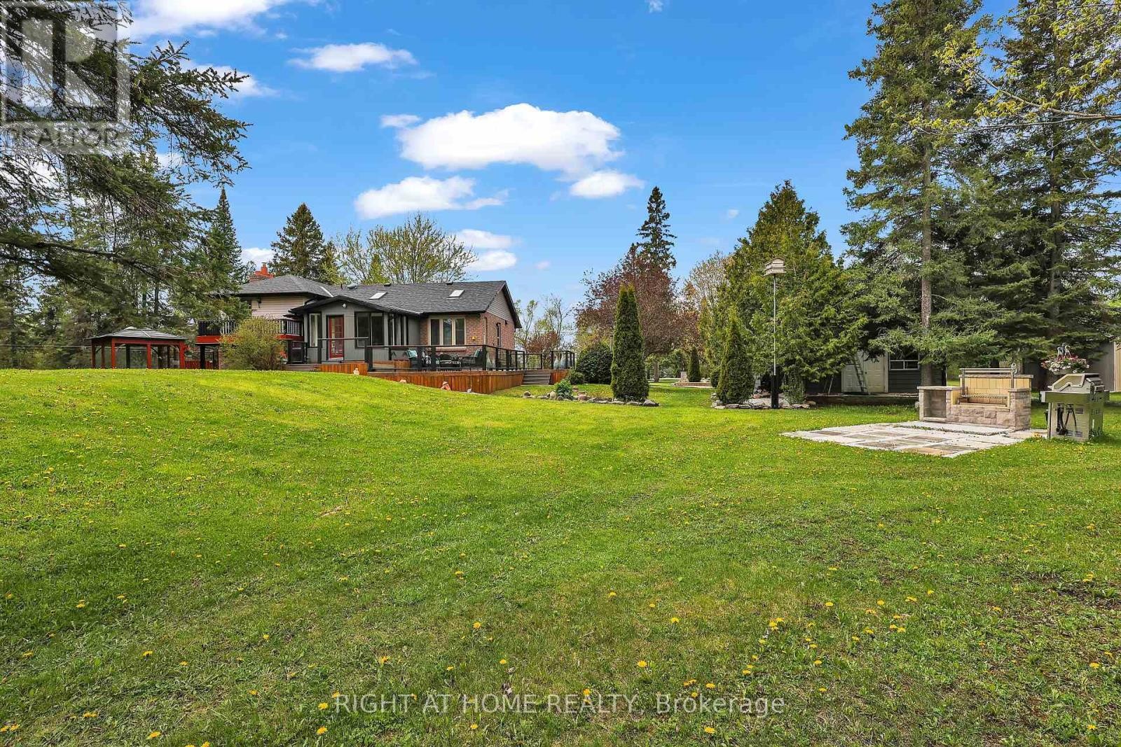 












119 STURGEON GLEN ROAD

,
Kawartha Lakes (Fenelon Falls),




Ontario
K0M1N0

