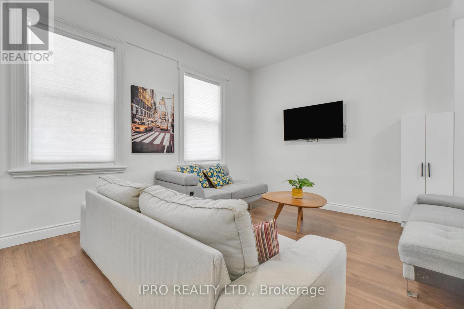 












368 SIMCOE STREET

,
London East (East K),




Ontario
N6B1J7

