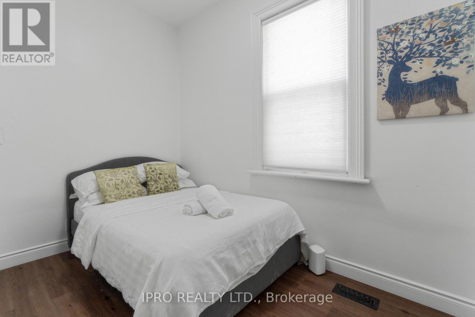 












368 SIMCOE STREET

,
London East (East K),




Ontario
N6B1J7

