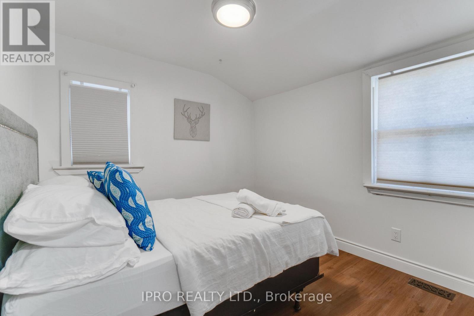 












368 SIMCOE STREET

,
London East (East K),




Ontario
N6B1J7

