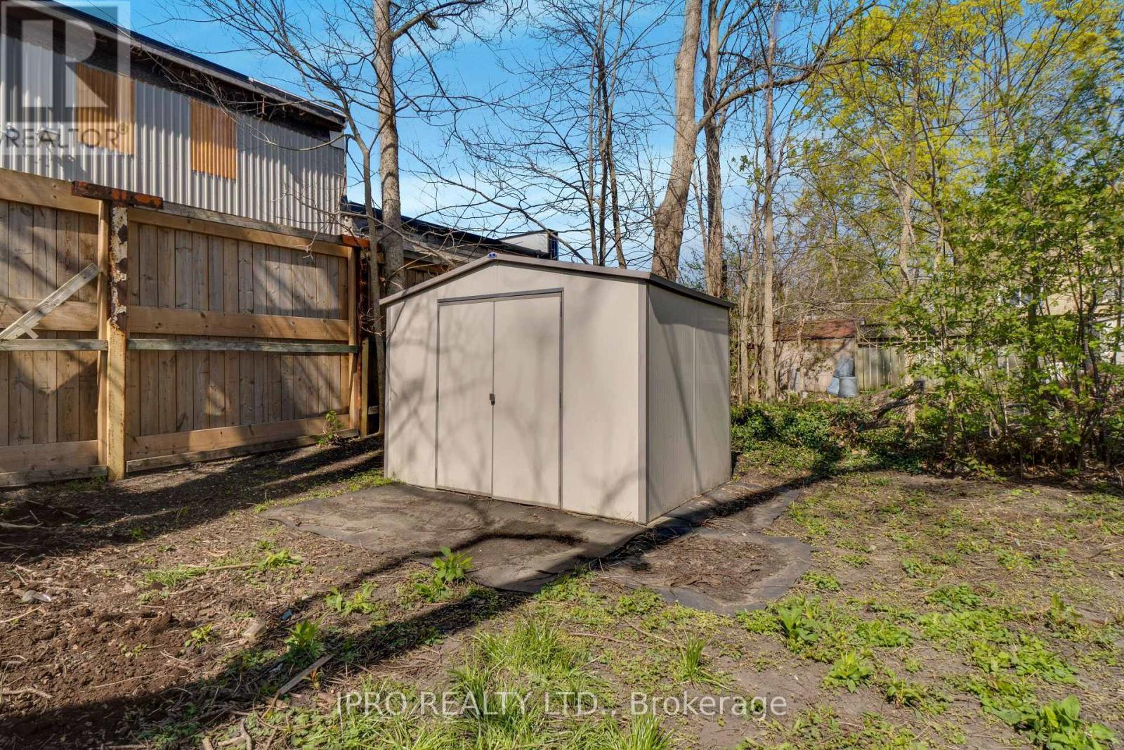 












368 SIMCOE STREET

,
London East (East K),




Ontario
N6B1J7

