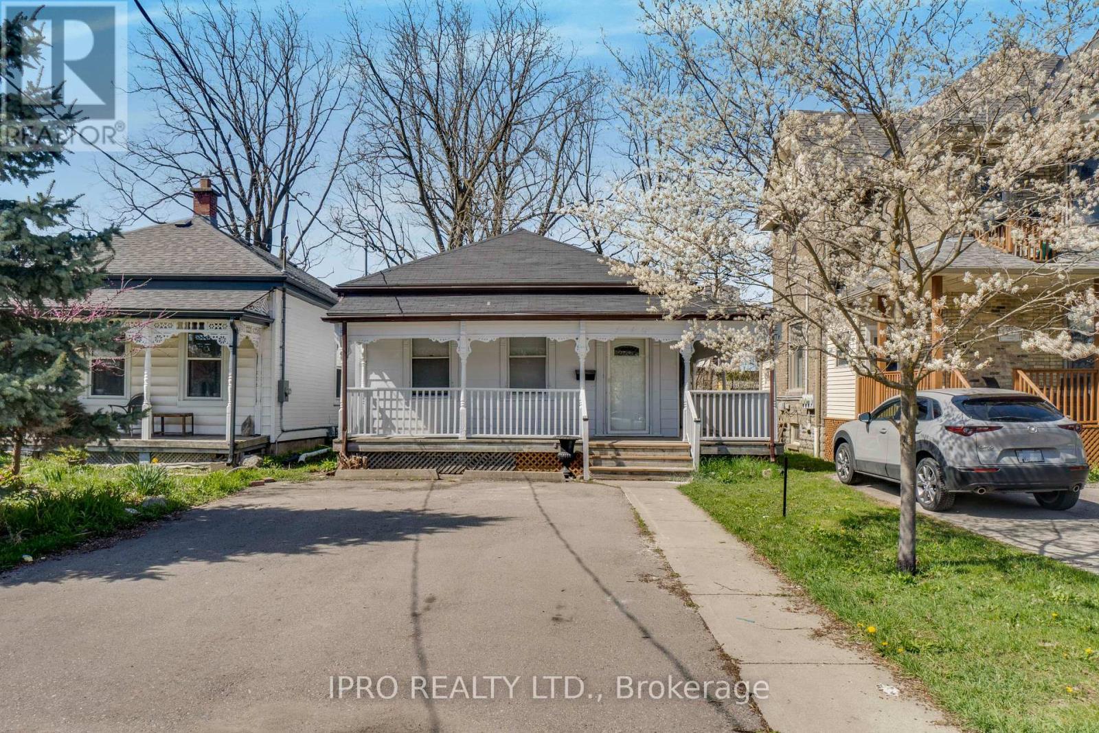 












368 SIMCOE STREET

,
London East (East K),




Ontario
N6B1J7

