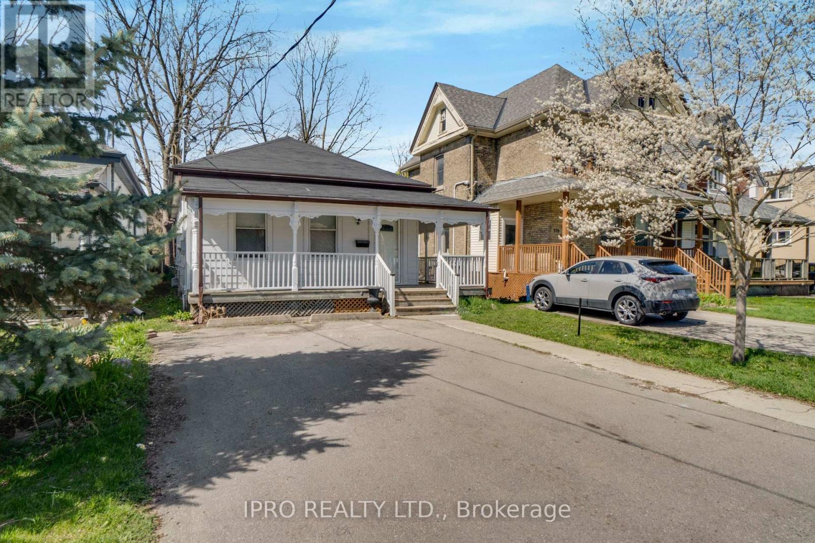












368 SIMCOE STREET

,
London East (East K),




Ontario
N6B1J7

