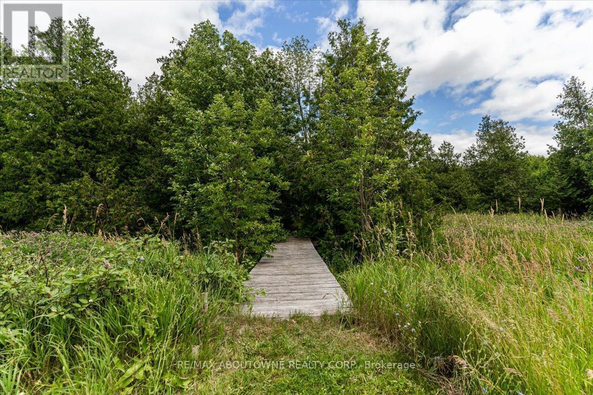 












674217 HURONTARIO STREET

,
Mono,




Ontario
L9W5R9

