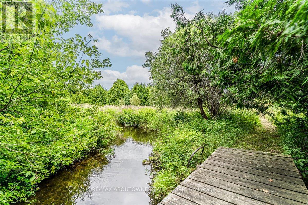 












674217 HURONTARIO STREET

,
Mono,




Ontario
L9W5R9


