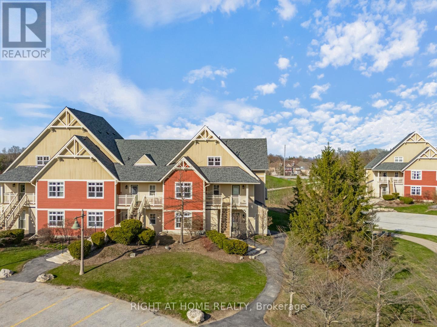 












229 - 130 FAIRWAY COURT

,
Blue Mountains,




Ontario
N3W1Y1

