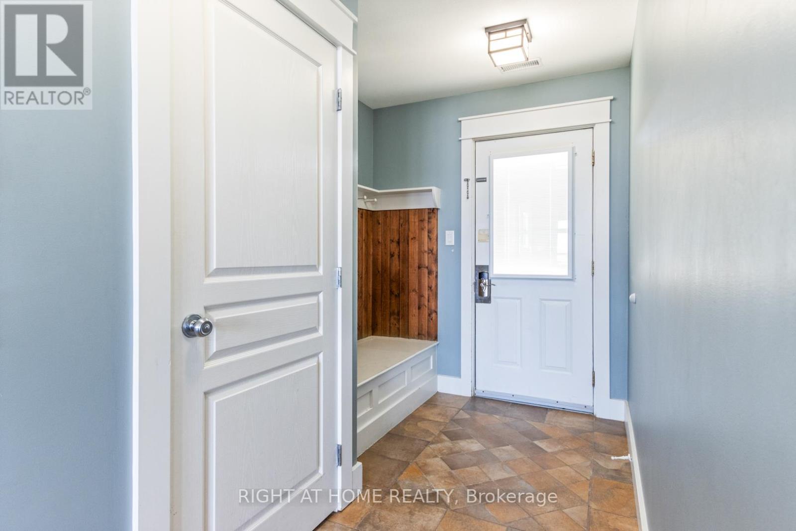 












229 - 130 FAIRWAY COURT

,
Blue Mountains,




Ontario
N3W1Y1

