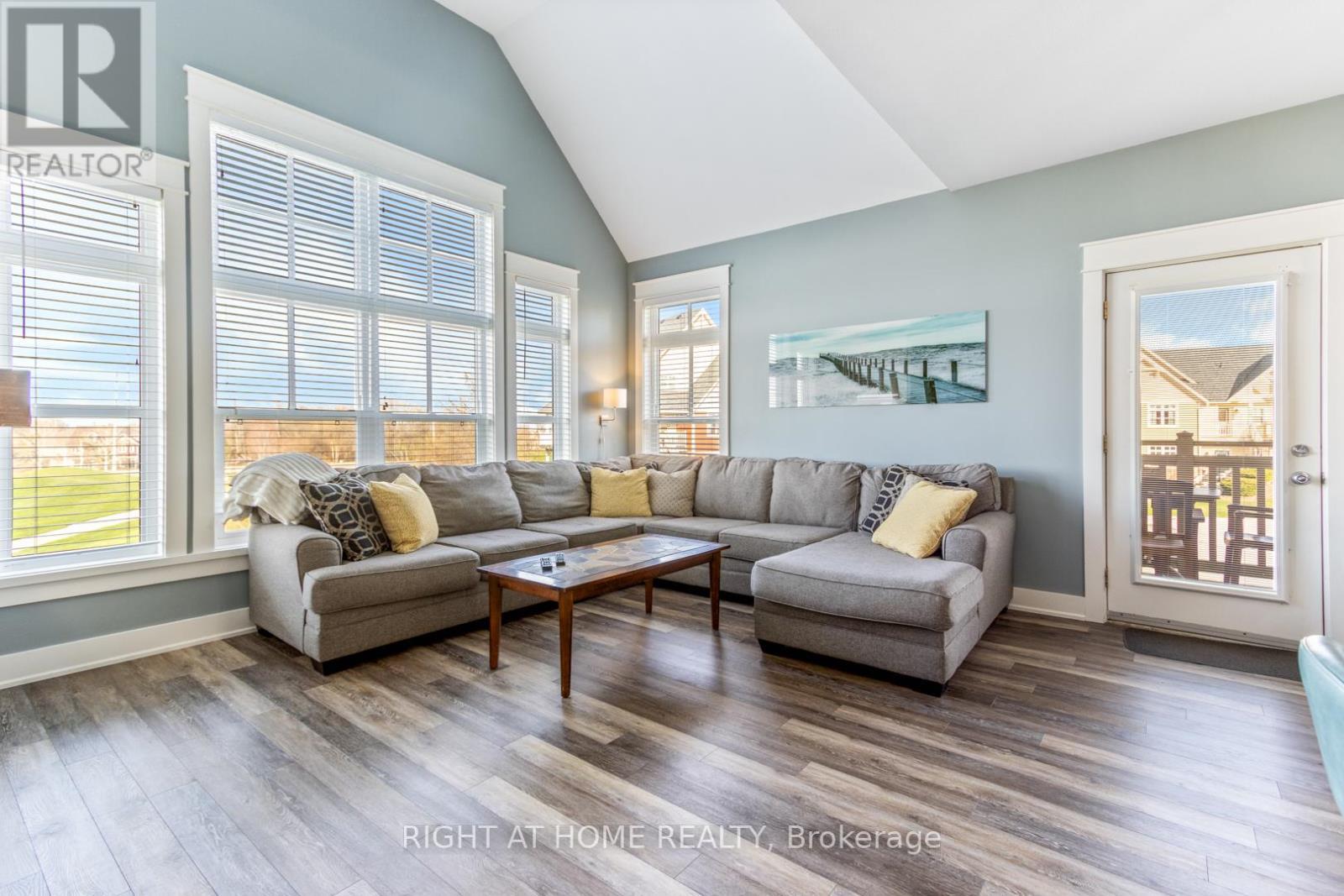 












229 - 130 FAIRWAY COURT

,
Blue Mountains,




Ontario
N3W1Y1

